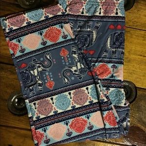 One size elephant capris